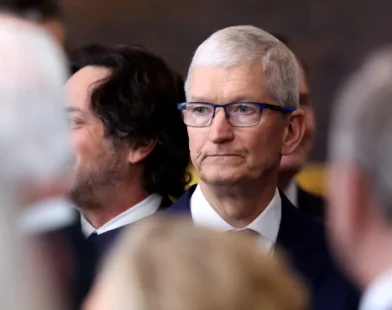 Trump diz ter "um pequeno problema" com o líder da Apple