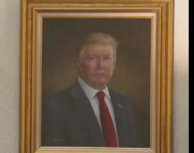 Trump manda retirar retrato seu de edifício governamental no Colorado