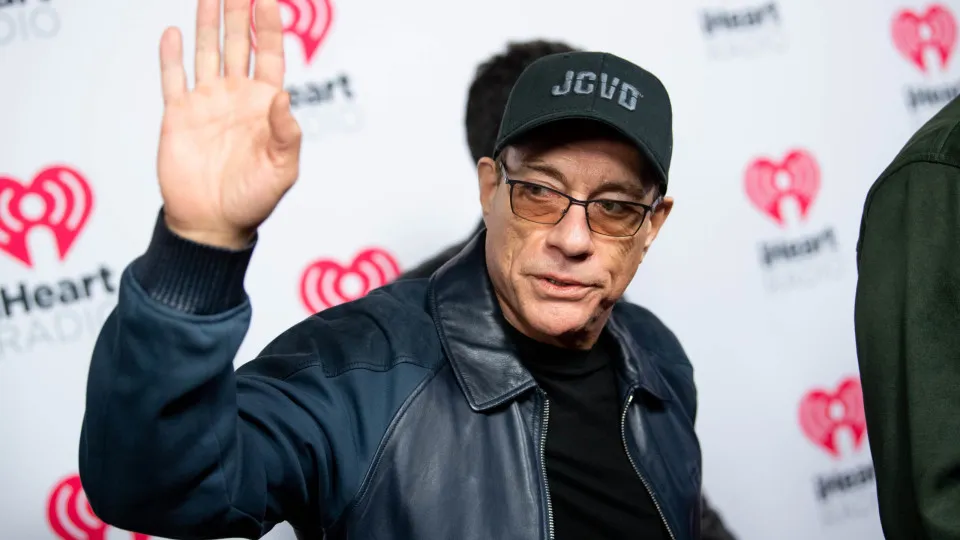 Van Damme é acusado de fazer sexo com vítimas de tráfico sexual
