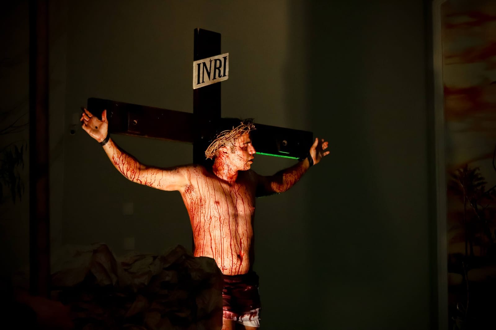 Veja os horários da encenação da Paixão de Cristo e missas do domingo de Páscoa em Divinópolis | Centro-Oeste
