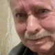 Vídeo viral: idoso se emociona ao falar com assistente virtual após AVC