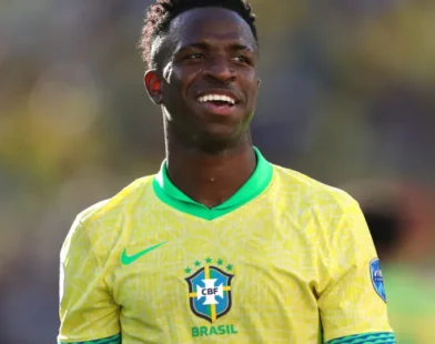 Vini Jr. prova gosto de melhor do mundo e destaque na seleção sem Neymar
