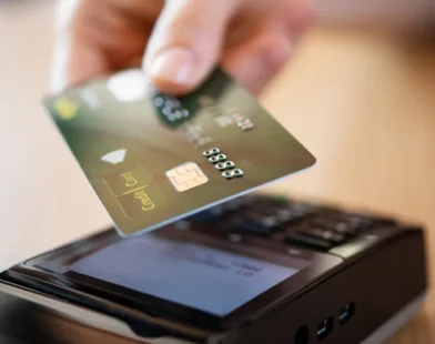 Visa: Pagamentos por aproximação já chegam a 67% das transações com cartões no Brasil