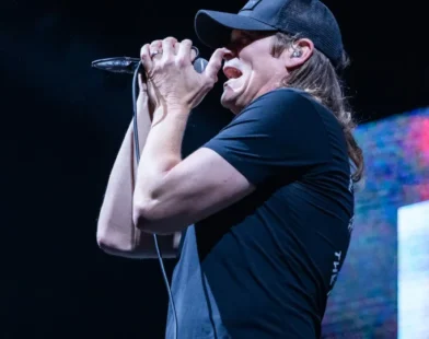 Vocalista do 3 Doors Down é diagnosticado com câncer em estágio 4