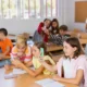 Volta às aulas sem celular: saiba como vai funcionar a nova lei