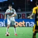 Zagueiro se firma na linha de 3 do São Paulo e volta com moral da Data Fifa
