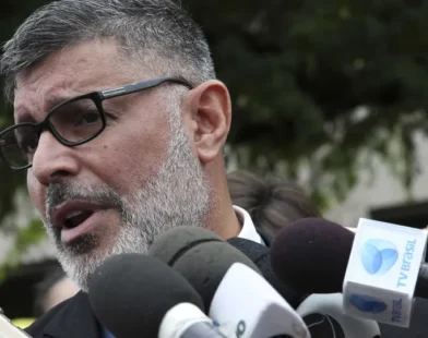 Alexandre Frota pediu ajuda a Huck para voltar à Globo