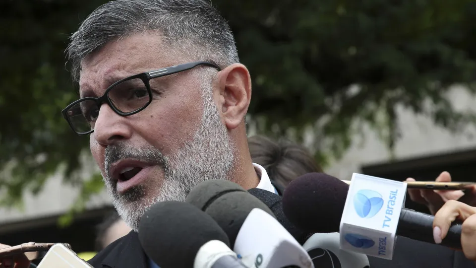 Alexandre Frota pediu ajuda a Huck para voltar à Globo