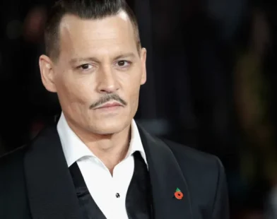 Amber Heard? Johnny Depp diz que foi um "idiota" por ter se apaixonado