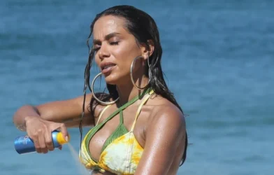 Anitta cancela participação no São João de Campina Grande por motivos de saúde