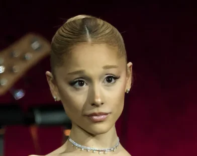 Ariana Grande lamenta a morte da avó Marjorie, aos 98 anos