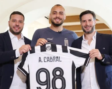 Arthur Cabral justifica troca de Benfica por Botafogo e revela "vergonha"