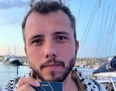 Ativista brasileiro preso por Israel chega a São Paulo e pede que governo boicote Tel Aviv