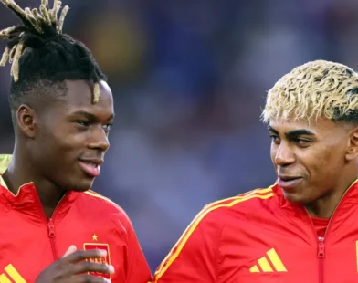 Barcelona acerta com Nico Williams e oferece salário milionário