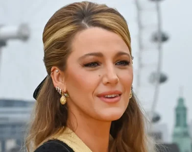 Blake Lively quebra silêncio após vitória em caso contra Justin Baldoni