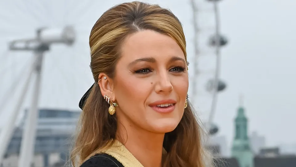 Blake Lively quebra silêncio após vitória em caso contra Justin Baldoni