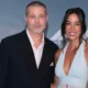 Brad Pitt surge com namorada e rouba a cena na.webp 80x80
