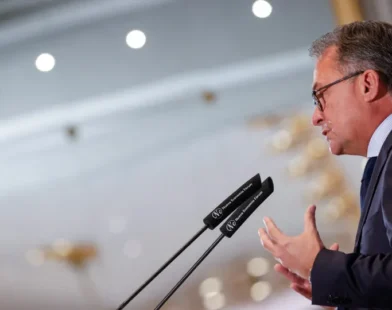 Bundesbank alerta para risco de alta do petróleo com guerra no Oriente