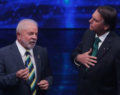 CNT: Bolsonaro venceria Lula e Haddad no segundo turno