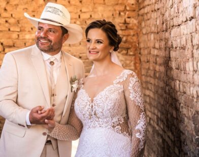Casal que perdeu antigos noivos em acidentes de trânsito na mesma avenida celebra 1 ano de casamento | Centro-Oeste