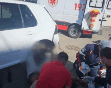 Colisão entre moto e carro deixa motociclista gravemente ferido em Jaíba