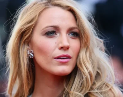 Defesa de Baldoni pressiona e Blake Lively desiste de duas acusações