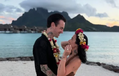 Demi Lovato curte lua de mel em paraíso com o marido; veja as fotos