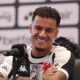 Dirigente atualiza a situação do meia Coutinho no Vasco