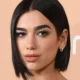 Dua Lipa confirma noivado com Callum Turner
