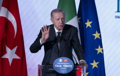 Erdogan avisa: Ofensiva israelense deve criar onda de migração na Europa