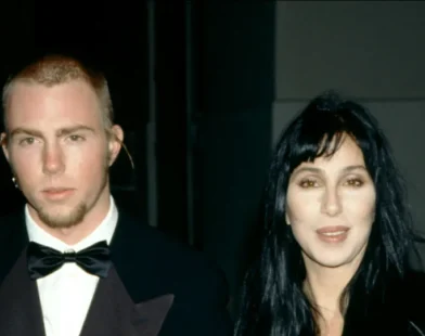 Filho de Cher é internado após overdose e recebe cuidados intensivos