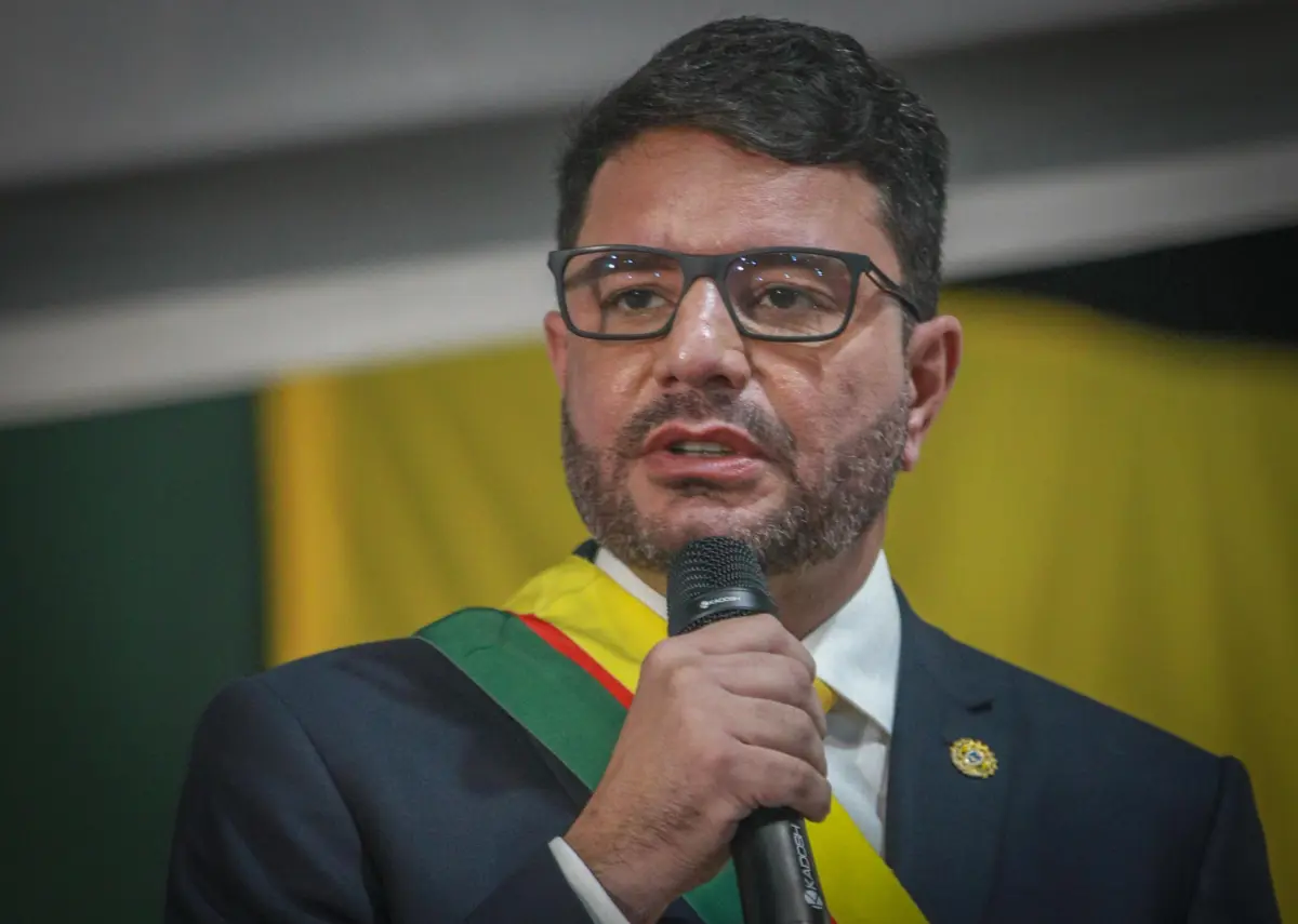 Gladson destaca obras no interior e reforça combate ao feminicídio: “é intolerável” | ac24horas