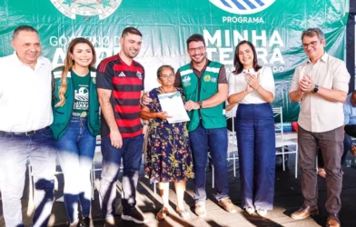 Governo do Acre entrega 656 títulos definitivos em Cruzeiro do Sul | ac24horas
