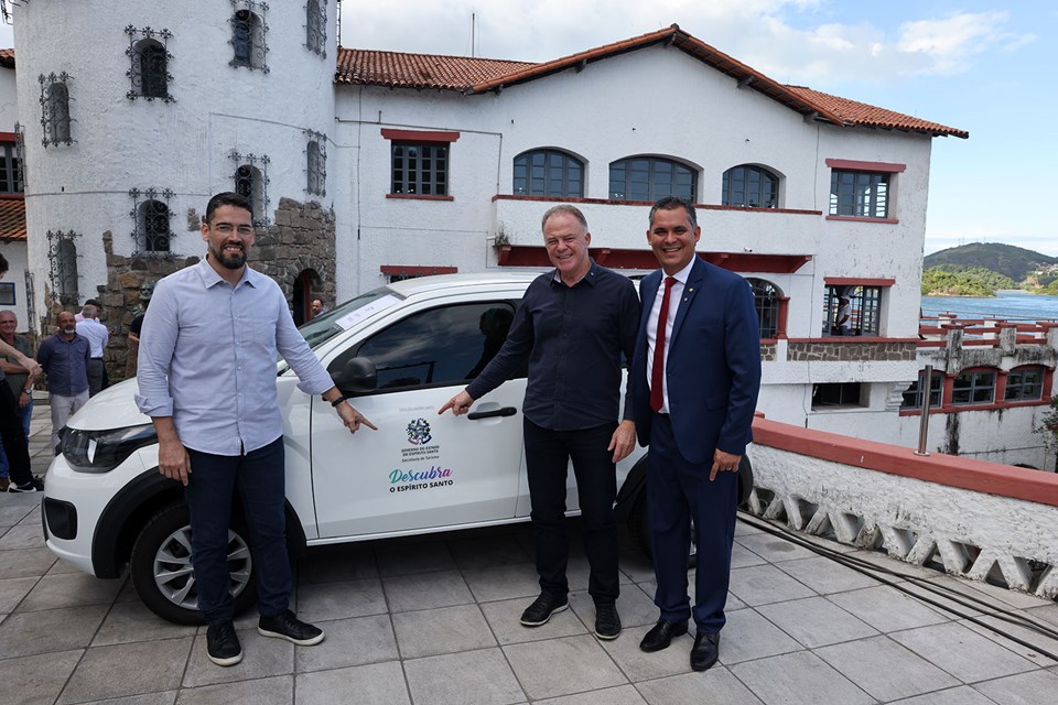 Governo do Estado realiza a entrega de veículos para fortalecimento do turismo, em Linhares e mais 44 municípios capixabas