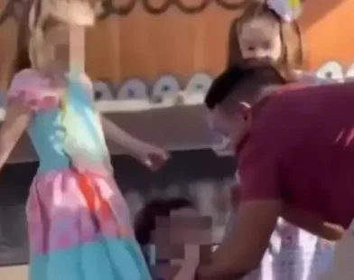 Homem de 41 anos invade palco e agride criança em festa junina; veja