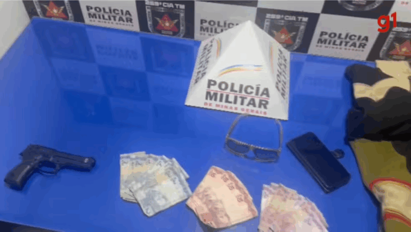 Homem é preso após assaltar padaria com simulacro de arma em Pirapora