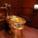 Homens que roubaram privada de ouro na Inglaterra são condenados a prisão