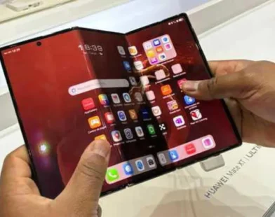 Huawei lança no Brasil celular de R$ 33 mil, primeiro do mundo com tela que dobra em três