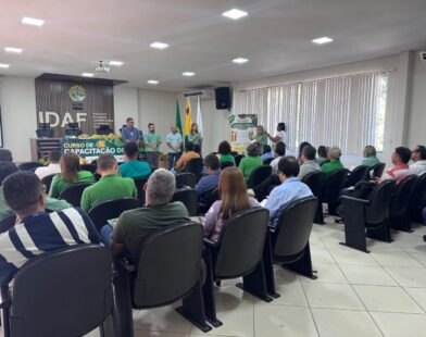 Idaf promove capacitação para reforçar monitoramento de pragas na bananicultura no Acre