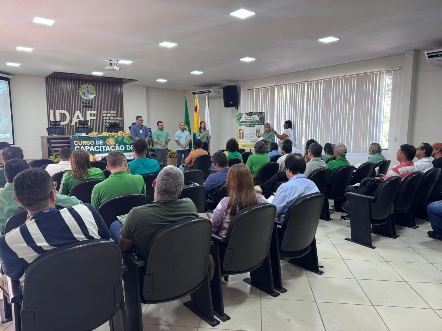 Idaf promove capacitação para reforçar monitoramento de pragas na bananicultura no Acre