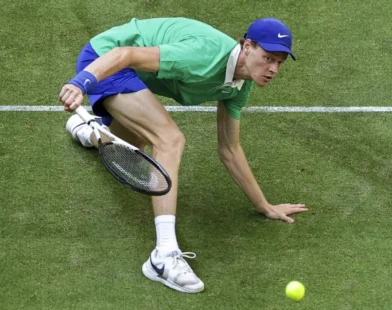 Jannik Sinner é eliminado em Halle por Bublik antes de Wimbledon