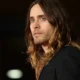 Jared Leto é acusado de má conduta sexual por nove mulheres, segundo portal