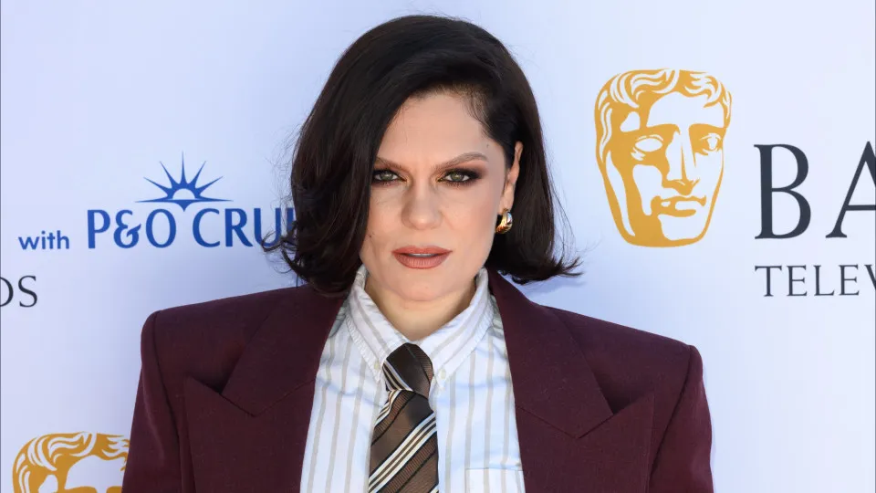 Jessie J faz novas revelações sobre o câncer: "Fiz cinco biópsias à mama"