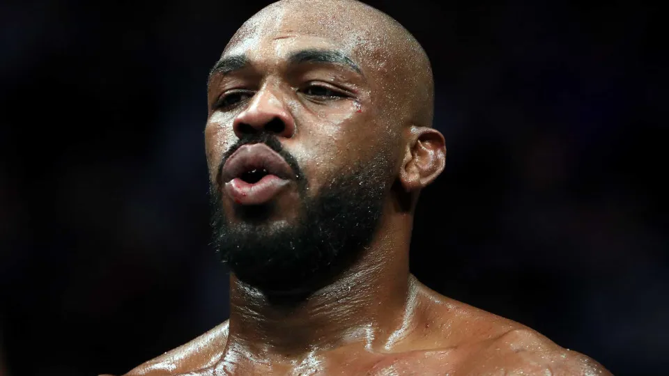 Jon Jones se aposenta do UFC aos 37 anos com 12 defesas de cinturão e muitas polêmicas