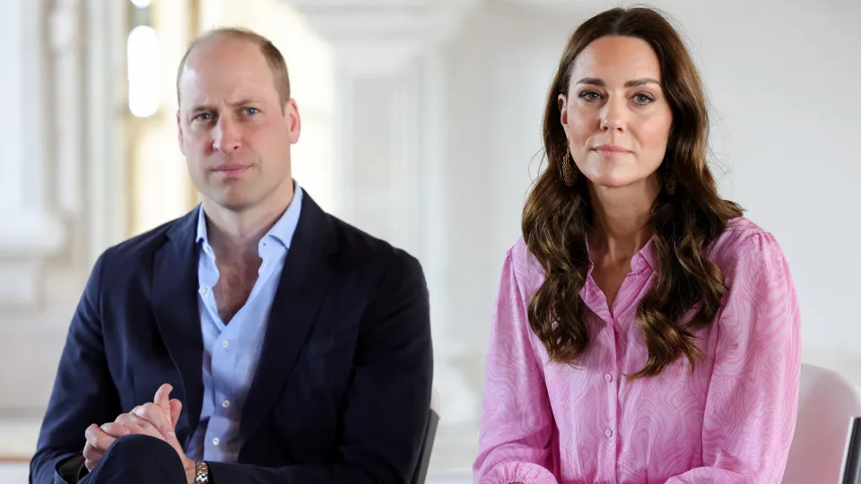 Kate Middleton levou 'bronca' da realeza por "falar demais"