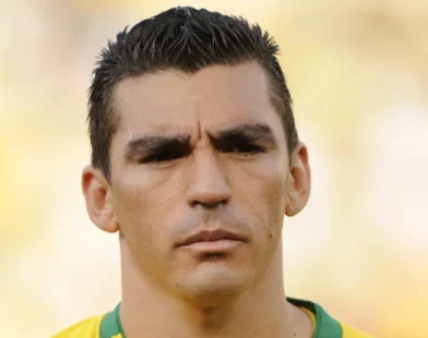 Lúcio, ex-zagueiro, é internado em Brasília após acidente doméstico