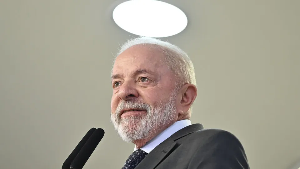 Lula assina acordo com a Interpol para combater crime organizado