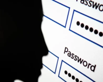 Maior vazamento de dados da história expõe 16 bilhões de 'passwords'