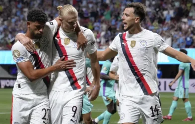 Manchester City 'atropela' Al Ain e acompanha Juventus para as oitavas