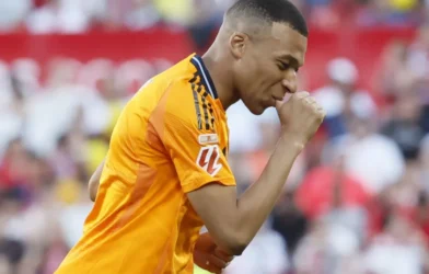 Mbappé recebe alta e volta ao Real Madrid após gastroenterite aguda